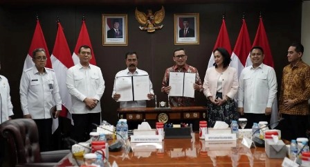 Kementerian P2MI dan Kementrian Imipas Teken MoU Aturan Keberangkatan PMI
